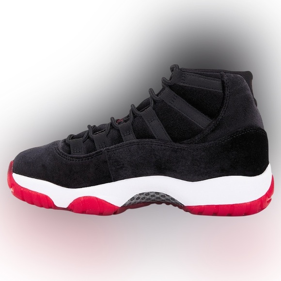Jordan Shoes - AJ 11 Bred Velvet size 9!